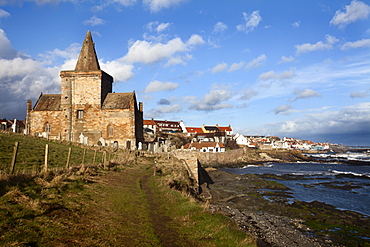 The Auld Kirk from the Fife Coast Path at St. Monans, Fife, Scotland, United Kingdom, Europe