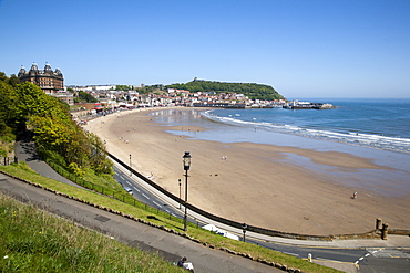 South Sands from the Cliff Top, Scarborough, North Yorkshire, Yorkshire, England, United Kingdom, Europe