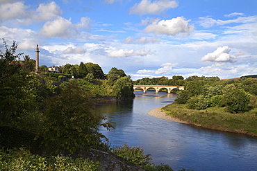 Marjoribanks Monument and Bridge over the River Tweed at Coldstream, Scottish Borders, Scotland, United Kingdom, Europe