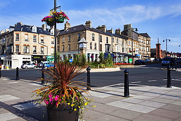 Station Street in summer, Saltburn by the Sea, Redcar and Cleveland, North Yorkshire, Yorkshire, England, United Kingdom, Europe