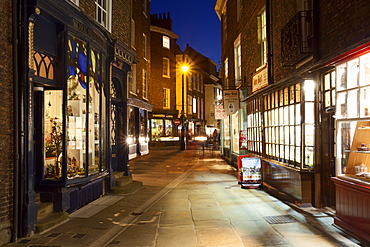 Toward Stonegate from Minster Gate, City of York, Yorkshire, England, United Kingdom, Europe