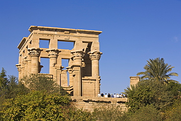 Group of tourists at the Kiosk of Trajan at the Philae Temples, UNESCO World Heritage Site, Nubia, Egypt, North Africa, Africa