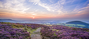 Sunset on the Cleveland Way near Faceby, North Yorkshire Moors, Yorkshire, England, United Kingdom, Europe