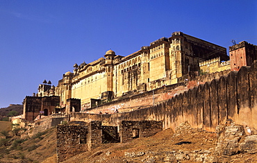 The 16th century Amber Fort complex just outside Jaipur, Rajasthan, India, Asia