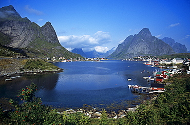 The idyllic and dramatic setting of Reine on Moskenesoy in the Lofoten Islands, Norway, Scandinavia, Europe