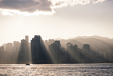 Dawn over Hong Kong Central skyline, Avenue of Stars, Tsim Sha Tsui Waterfront, Kowloon, Hong Kong, China, Asia