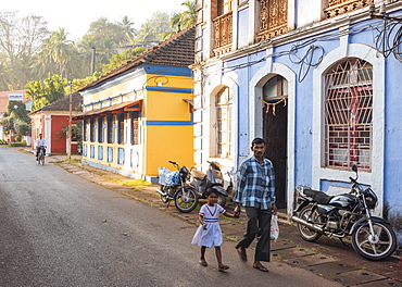 Street scene, Panjim, Goa, India, South Asia