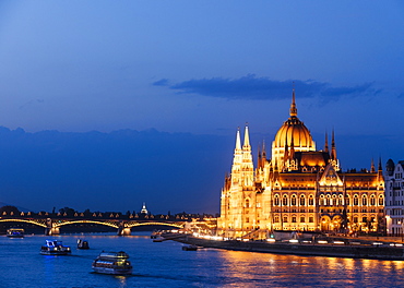 Hungarian Parliament Building and Danube River at night, UNESCO World Heritage Site, Budapest, Hungary, Europe