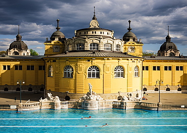 Szechenyi Thermal Baths, Budapest, Hungary, Europe