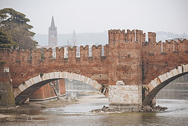 Ponte di Castelvecchio, Verona, Veneto Province, Italy, Europe