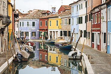 Canal, Burano, Venice, UNESCO World Heritage Site, Veneto Province, Italy, Europe