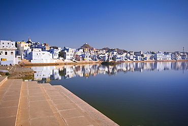 Pushkar Lake, Rajasthan, India, Asia