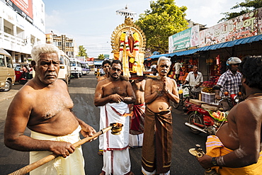 Morning Puja Ceremony at Vairavar Kovil Hindu Temple, Jaffna, Northern Province, Sri Lanka, Asia