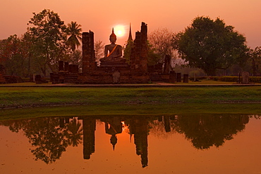 Wat Mahathat, Sukhothai Historical Park, UNESCO World Heritage Site, Sukhothai Province, Thailand, Southeast Asia, Asia