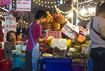 Chiang Mai Night Bazaar, Chiang Mai, Chiang Mai Province, Thailand, Southeast Asia, Asia