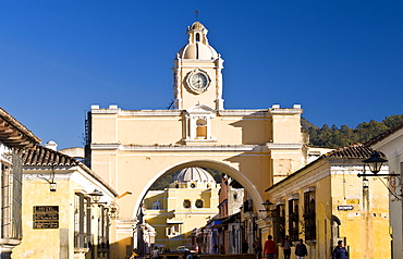 Arch of Santa Catalina, Antigua, UNESCO World Heritage Site, Guatemala, Central America