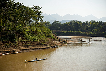 Boats on Mekong River, Luang Prabang, Laos, Indochina, Southeast Asia, Asia 