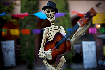 Dia de los Muertos (Day of the Dead) souvenirs, San Miguel de Allende, Guanajuato, Mexico, North America