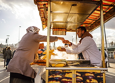 Food stall selling corn, Istanbul, Turkey, Europe