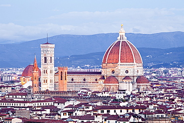 The view from Piazzale Michelangelo over to the historic city of Florence with the dome of Basilica di Santa Maria del Fiore (Duomo) lit up, Florence, UNESCO World Heritage Site, Tuscany, Italy, Europe 