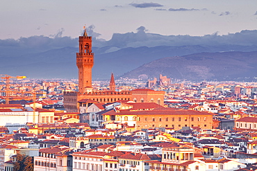 The view from Piazzale Michelangelo over to the historic city of Florence, UNESCO World Heritage Site, Florence, Tuscany, Italy, Europe