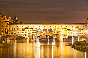 Ponte Vecchio over the River Arno at night, Florence, UNESCO World Heritage Site, Tuscany, Italy, Europe