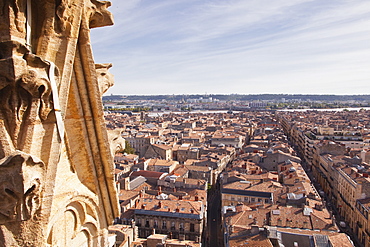 Looking out over the city of Bordeaux from the Tour Pey-Berland, Bordeaux, Gironde, Aquitaine, France, Europe