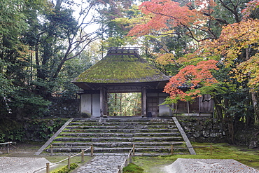 Autumn color in Honen-in temple, a Buddhist temple located on the Philosopher's Walk, Kyoto, Japan, Asia