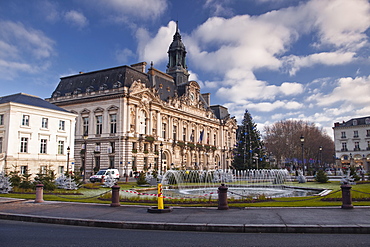 Hotel de Ville (town hall) and place Jean Jaures, Tours, Indre et Loire, France, Europe