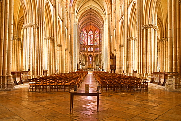 The nave of Saint-Pierre-et-Saint-Paul de Troyes cathedral, in Gothic style, dating from around 1200, Troyes, Aube, Champagne-Ardennes, France, Europe 