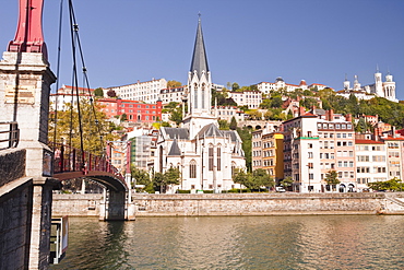 Eglise and Passerelle St. Georges over the River Saone, Vieux Lyon, Rhone, Rhone-Alpes, France, Europe