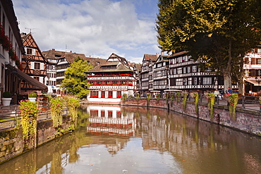 Half timbered houses in La Petite France, Grande Ile, UNESCO World Heritage Site, Strasbourg, Bas-Rhin, Alsace, France, Europe