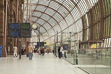 The railway station in Strasbourg, Bas-Rhin, Alsace, France, Europe