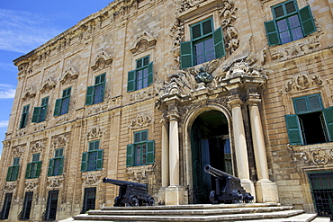 Auberge de Castille one of Valletta's most magnificent buildings, Valletta, Malta, Mediterranean, Europe