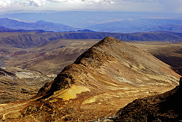 View from Mount Chacaltaya, altiplano in distance, Calahuyo near La Paz, Bolivia, Andes, South America