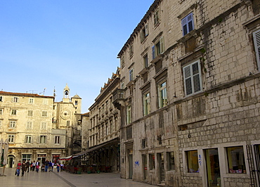 Peoples Square (Pjaca) (Narodni Trg), Old Town, Split, Dalmatia, Croatia, Europe 