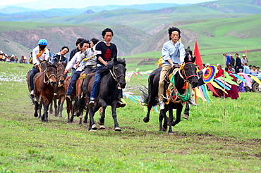 Horse Racing at the Lapste - Tibet China