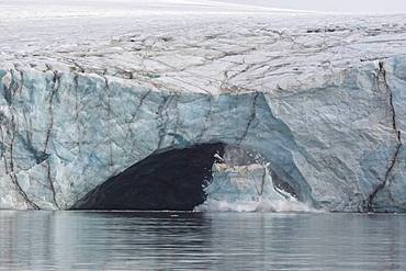 Calving or collapse of glacier Pedasenkobreen, Spitzberg, Svalbard