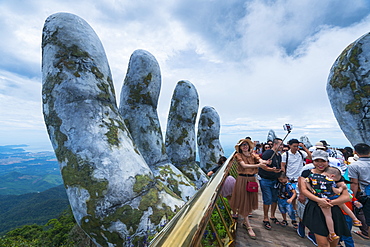 Golden Bridge, Sun World Ba Na Hills, Danang, Vietnam, Asia