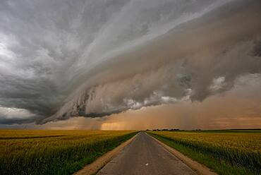 Cold air storm at the end of the day on June 16, 2016, La Beauce, Eure et Loir, France