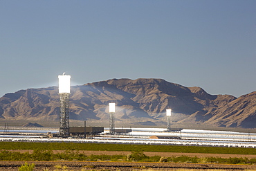 The Ivanpah Solar Thermal Power Plant in California''s Mojave Desert is currently the largest solar thermal plant in the world. It generates 392 megawatts (MW) and deploys 173,500 heliostats that reflect the suns rays onto three solar towers. It covers 4,000 acres of desert.