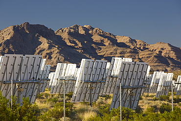 The Ivanpah Solar Thermal Power Plant in California''s Mojave Desert is currently the largest solar thermal plant in the world. It generates 392 megawatts (MW) and deploys 173,500 heliostats that reflect the suns rays onto three solar towers. It covers 4,000 acres of desert.