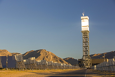 The Ivanpah Solar Thermal Power Plant in California''s Mojave Desert is currently the largest solar thermal plant in the world. It generates 392 megawatts (MW) and deploys 173,500 heliostats that reflect the suns rays onto three solar towers. It covers 4,000 acres of desert.