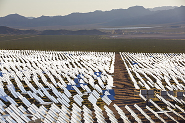 The Ivanpah Solar Thermal Power Plant in California''s Mojave Desert is currently the largest solar thermal plant in the world. It generates 392 megawatts (MW) and deploys 173,500 heliostats that reflect the suns rays onto three solar towers. It covers 4,000 acres of desert.