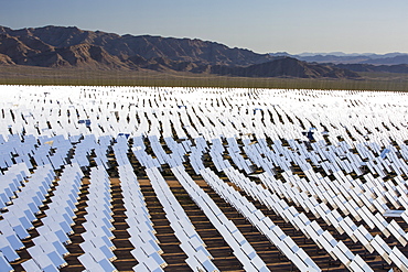 The Ivanpah Solar Thermal Power Plant in California''s Mojave Desert is currently the largest solar thermal plant in the world. It generates 392 megawatts (MW) and deploys 173,500 heliostats that reflect the suns rays onto three solar towers. It covers 4,000 acres of desert.