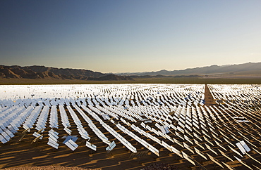 The Ivanpah Solar Thermal Power Plant in California''s Mojave Desert is currently the largest solar thermal plant in the world. It generates 392 megawatts (MW) and deploys 173,500 heliostats that reflect the suns rays onto three solar towers. It covers 4,000 acres of desert.