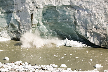 The Russell Glacier draining the Greenland icesheet inland from Kangerlussuaq on Greenlands west coast, Greenland, Polar Regions