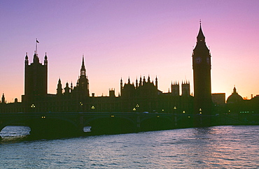 Big Ben and Houses of Parliament at dusk, Westminster, UNESCO World Heritage Site, London, England, United Kingdom, Europe