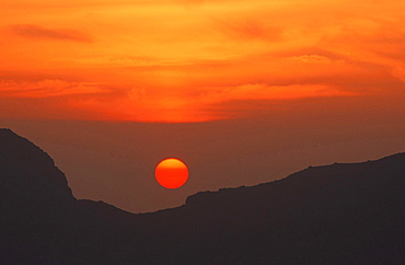 Sunset over the Scafell Range in the Lake District National Park, Cumbria, England, United Kingdom, Europe