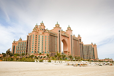 The Atlantis on the Palm, a hyper luxury hotel built on land reclaimed from the sea, Dubai, United Arab Emirates, Middle East